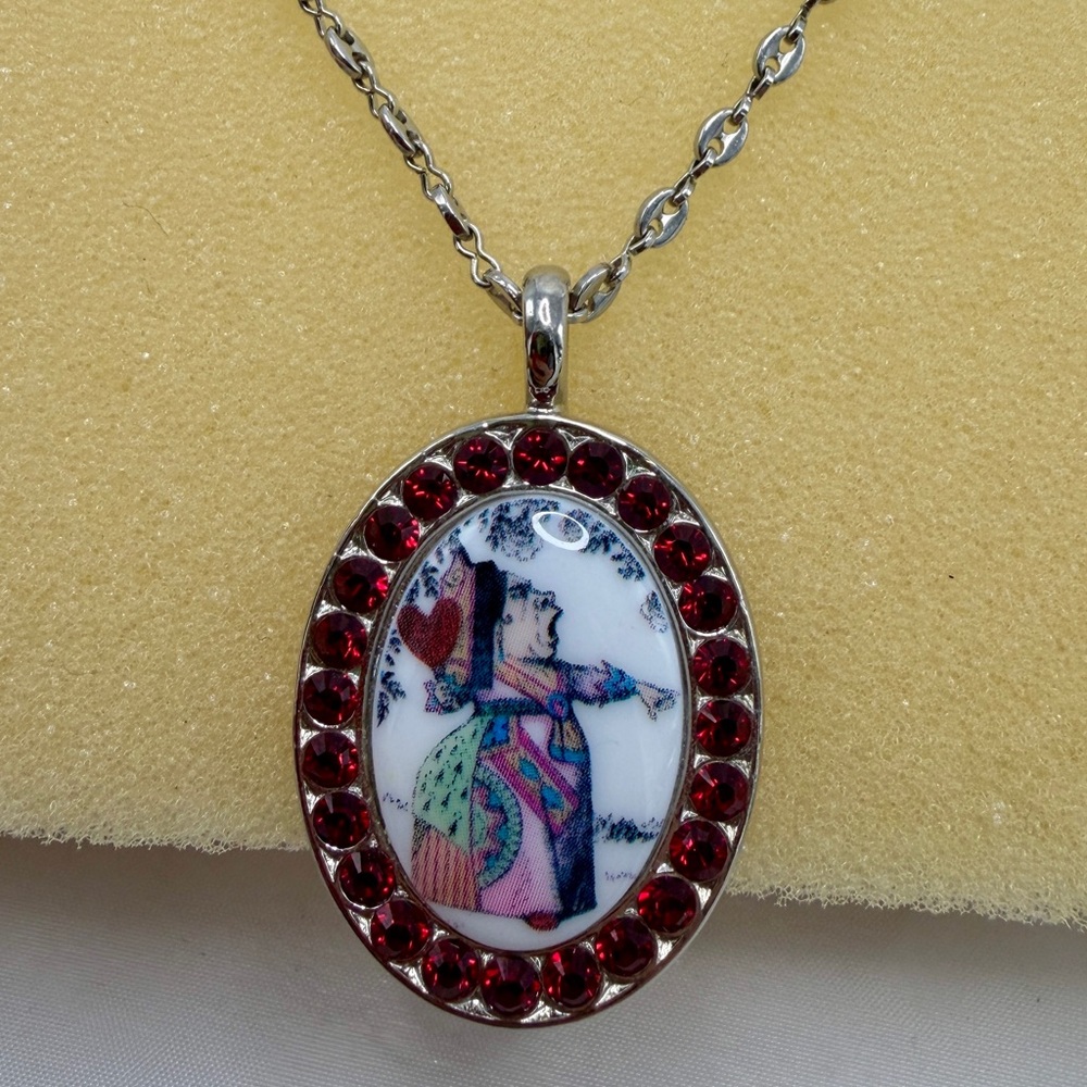 Tarina Tarantino Queen of Hearts Cameo Silver Necklace NEW